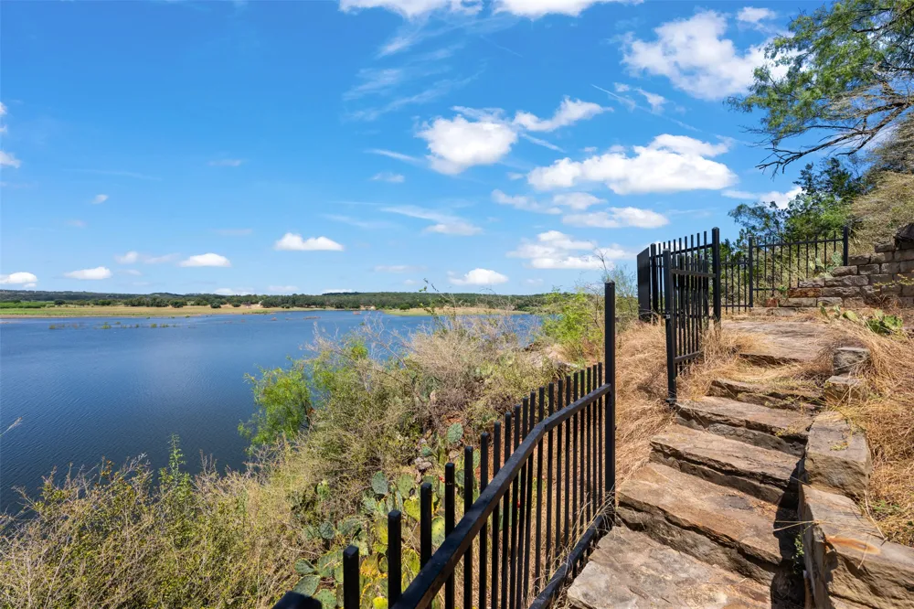 335 Harbor Drive Spicewood, TX 78669