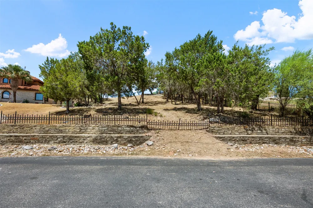 335 Harbor Drive Spicewood, TX 78669