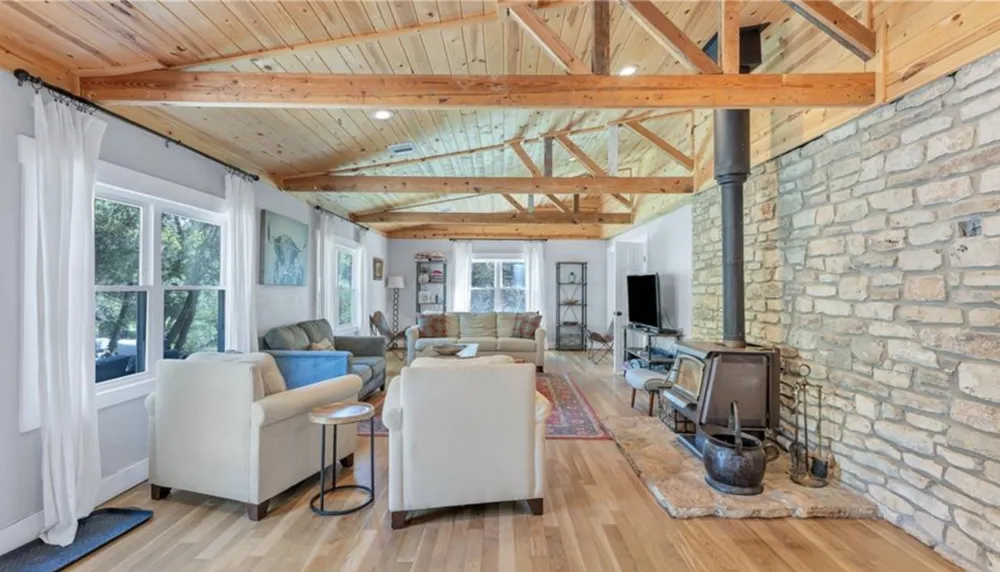 606 Deer Creek Cove Wimberley, TX 78676