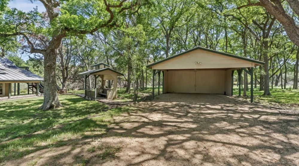606 Deer Creek Cove Wimberley, TX 78676