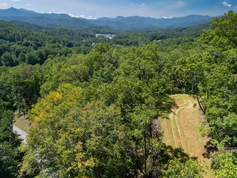 Natures Glen Drive