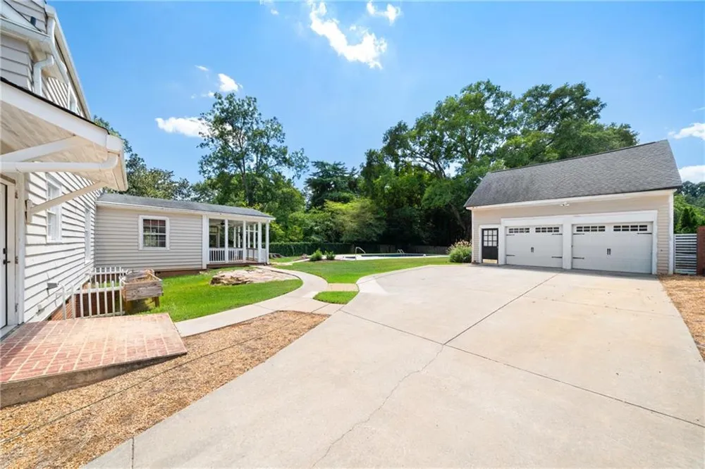 711 Maple Drive Griffin, GA 30224