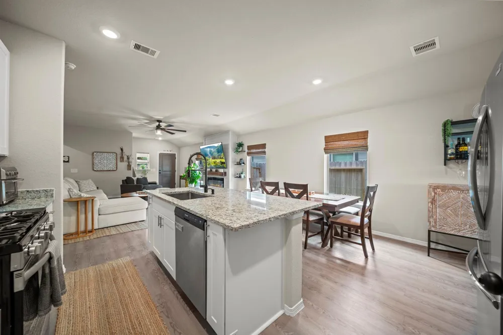 14346 High Hill Drive Conroe, TX 77303