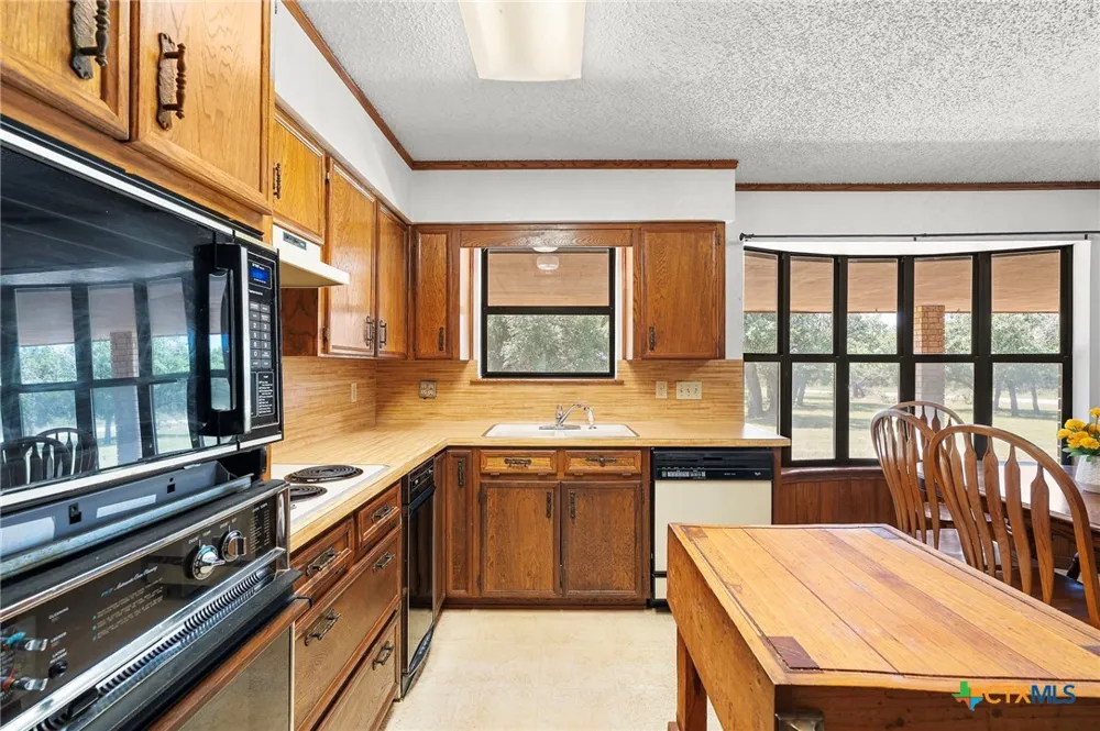 1769 County Road 4700 Kempner, TX 76539