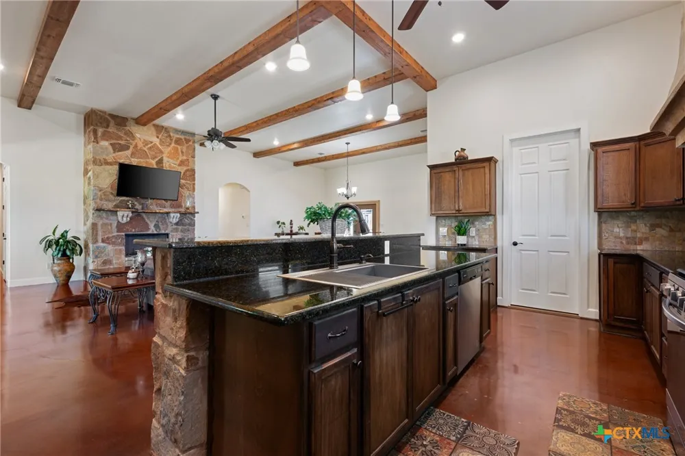 2103 CR 320 Granger, TX 76530