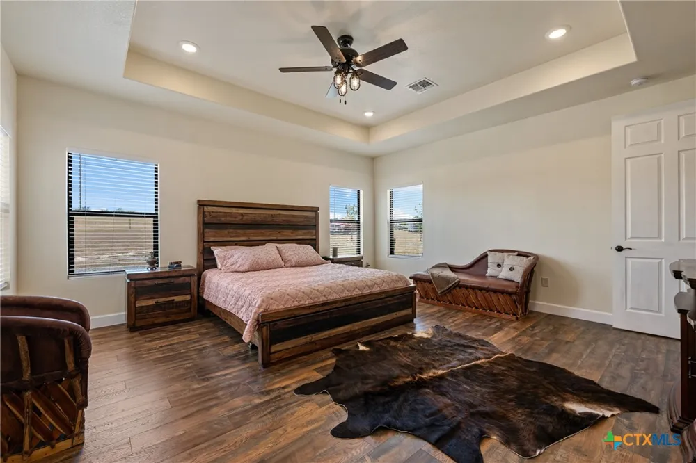 2103 CR 320 Granger, TX 76530