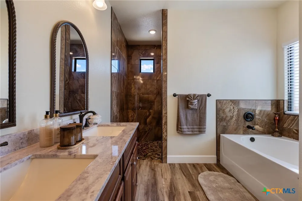 2103 CR 320 Granger, TX 76530