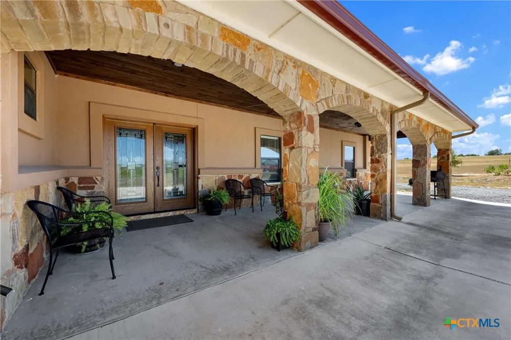 2103 CR 320 Granger, TX 76530