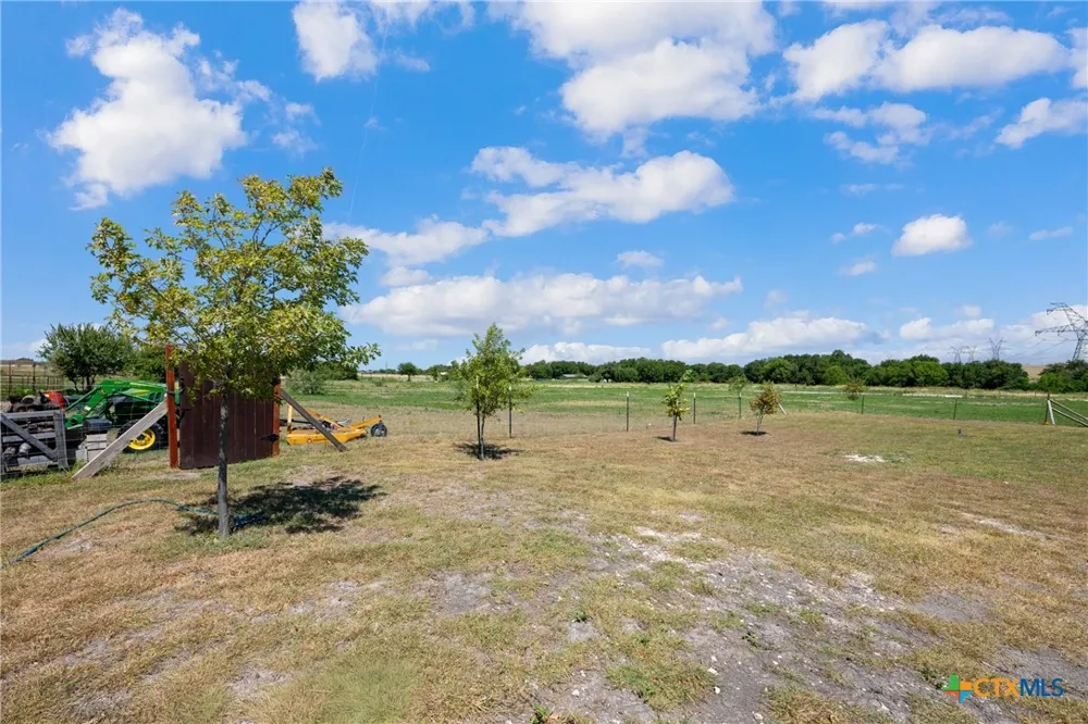 2103 CR 320 Granger, TX 76530