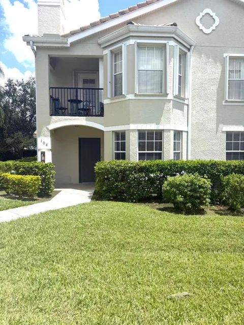102 SW Peacock Boulevard #2-104