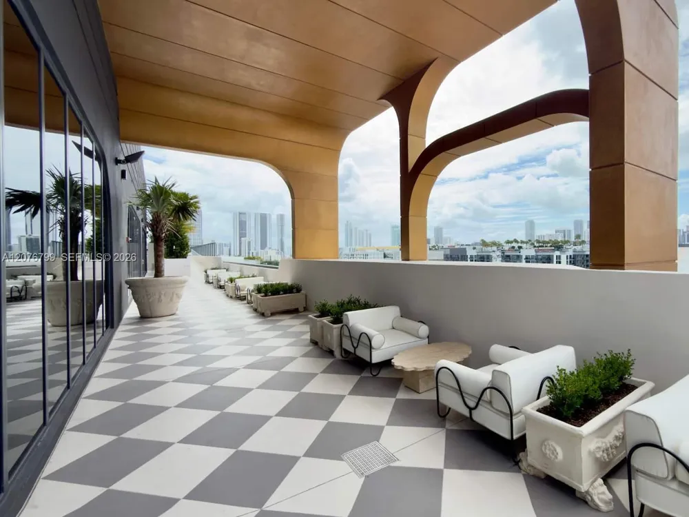 2700 NW 2nd Ave #445 Miami, FL 33127