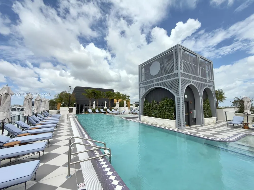 2700 NW 2nd Ave #445 Miami, FL 33127