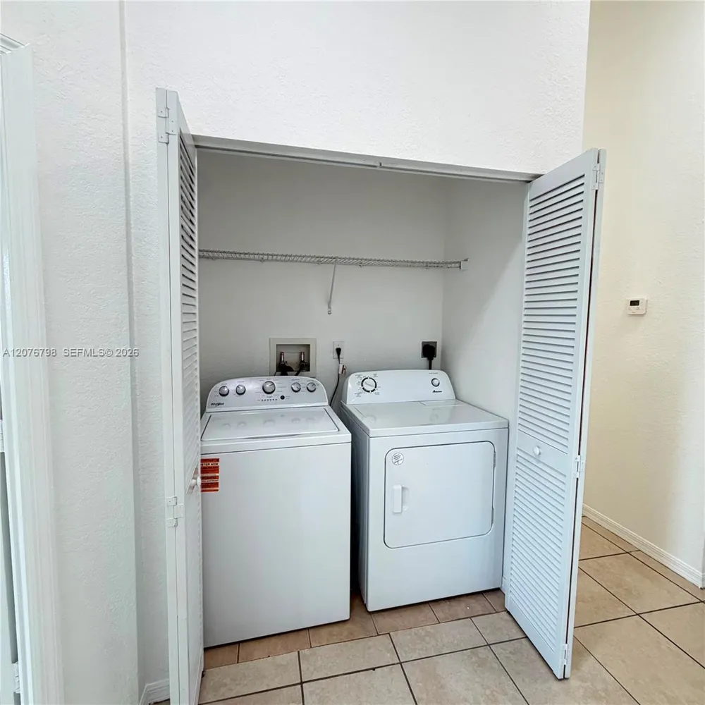 923 SE 16th Ct Homestead, FL 33034