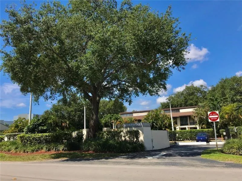 19424 NE 26th Avenue #131B Miami, FL 33180