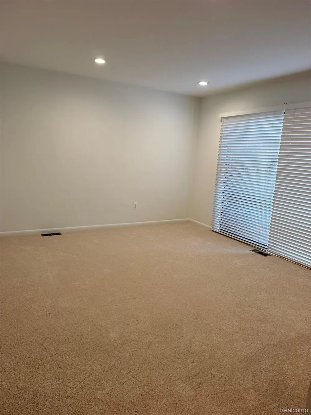2011 Bordeaux Street West Bloomfield Charter Township, MI 48323