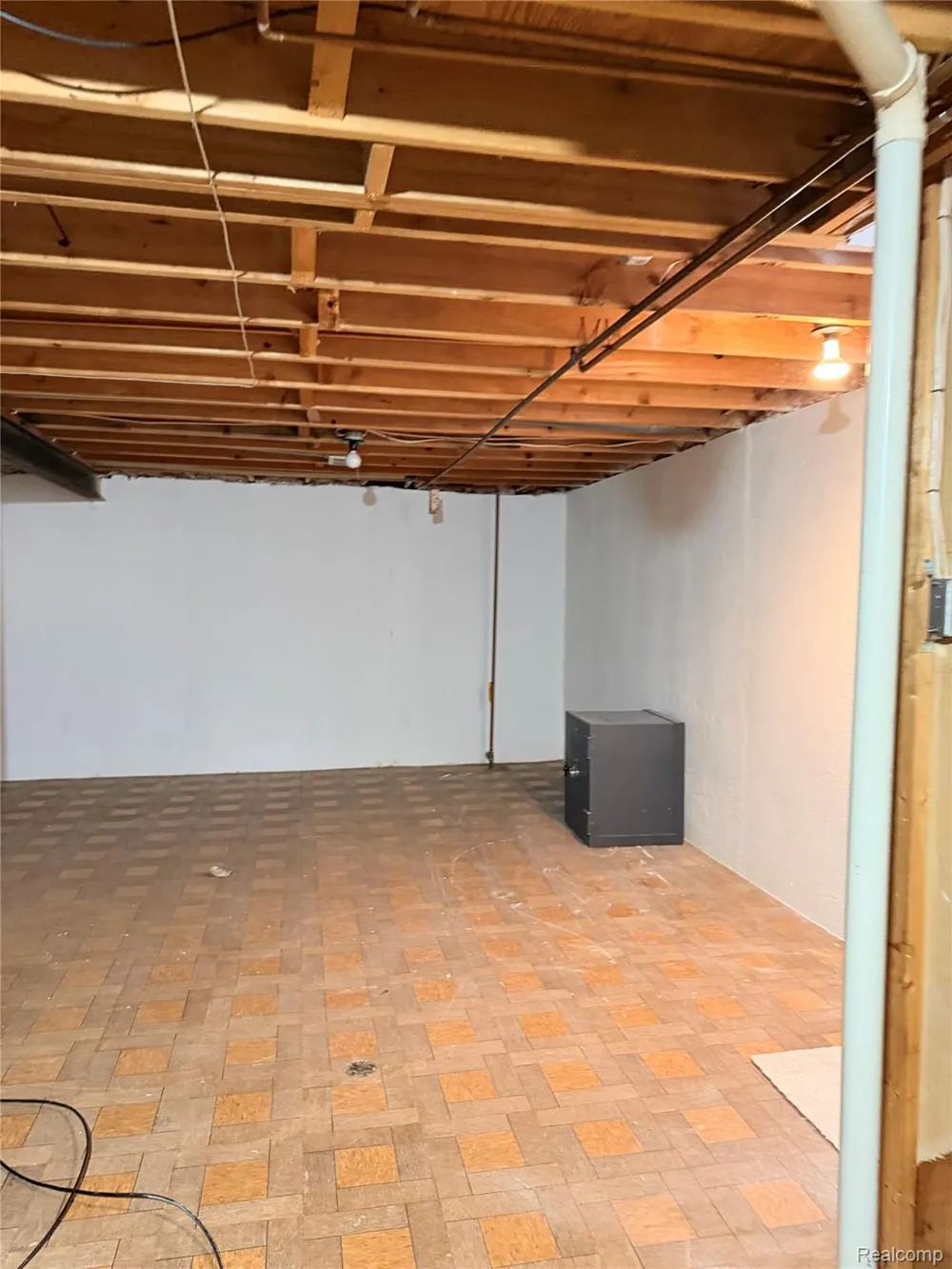 2011 Bordeaux Street West Bloomfield Charter Township, MI 48323