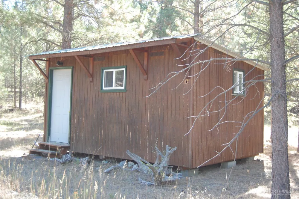 144 Cheif Joseph Trail Riverside, WA 98849