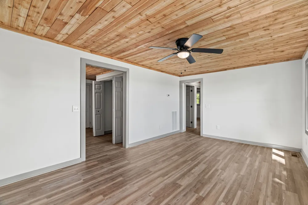 621 Dixon Branch Rd Loretto, TN 38469