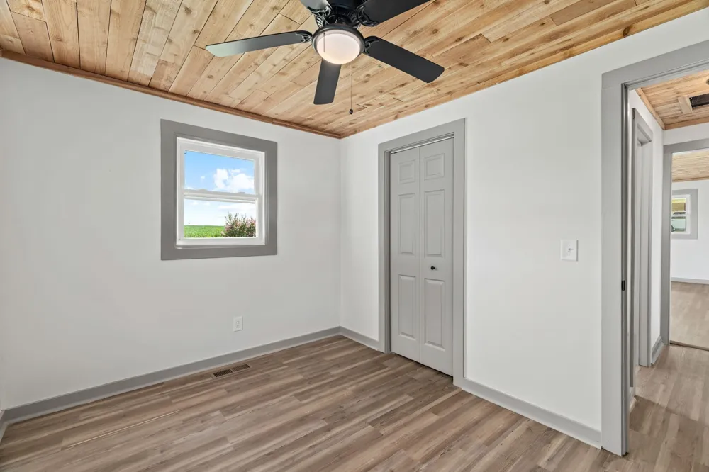 621 Dixon Branch Rd Loretto, TN 38469