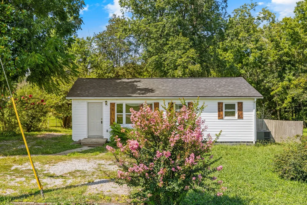 621 Dixon Branch Rd Loretto, TN 38469