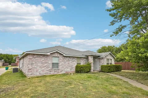 659 Pondview Drive