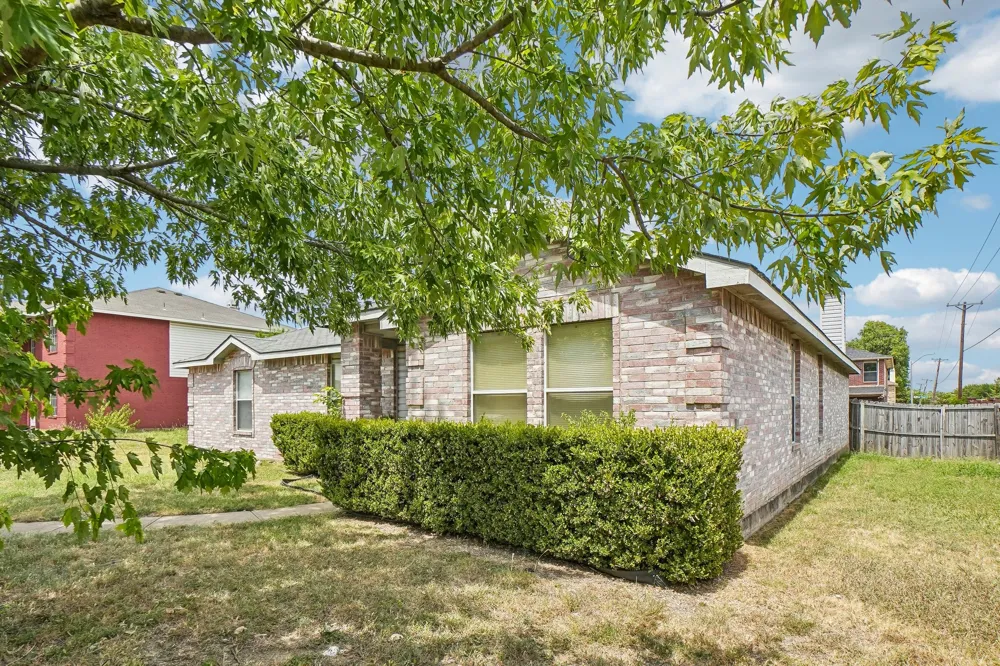 659 Pondview Drive Cedar Hill, TX 75104