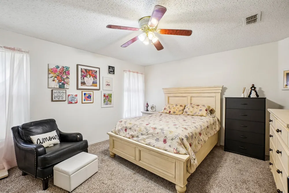 659 Pondview Drive Cedar Hill, TX 75104