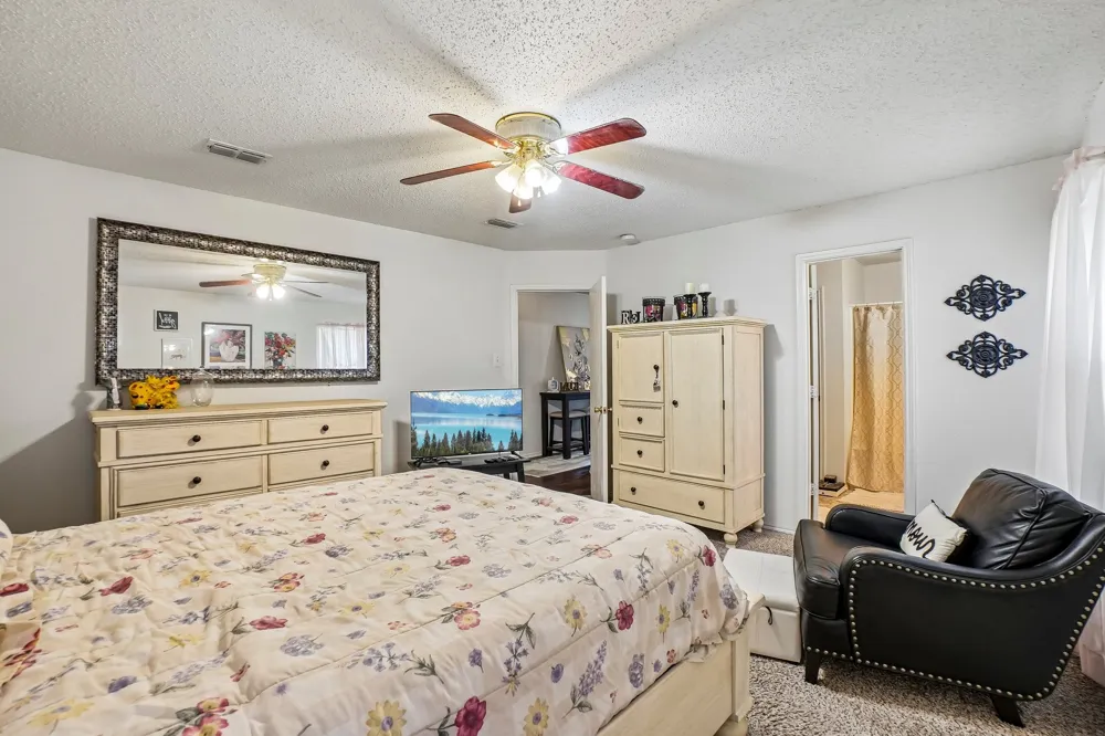 659 Pondview Drive Cedar Hill, TX 75104