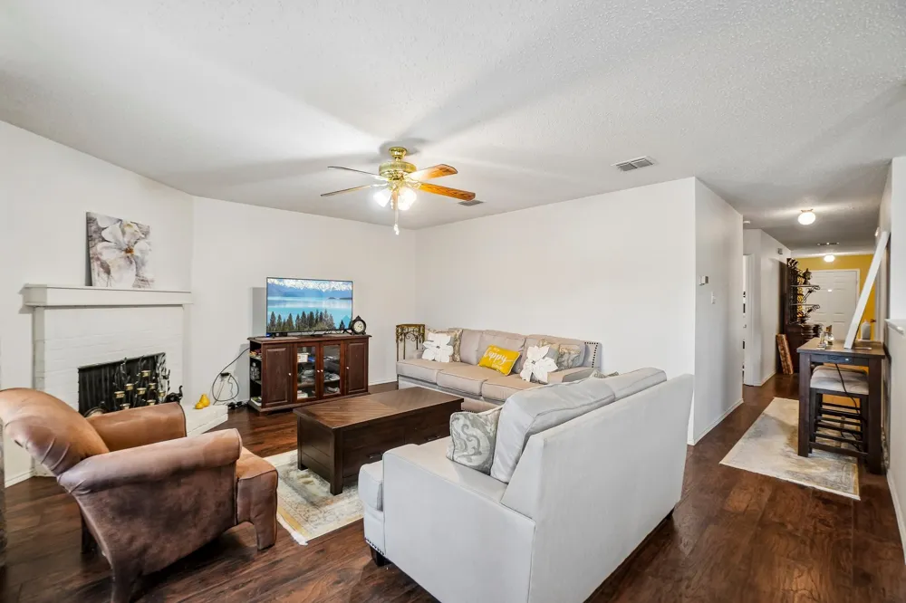 659 Pondview Drive Cedar Hill, TX 75104