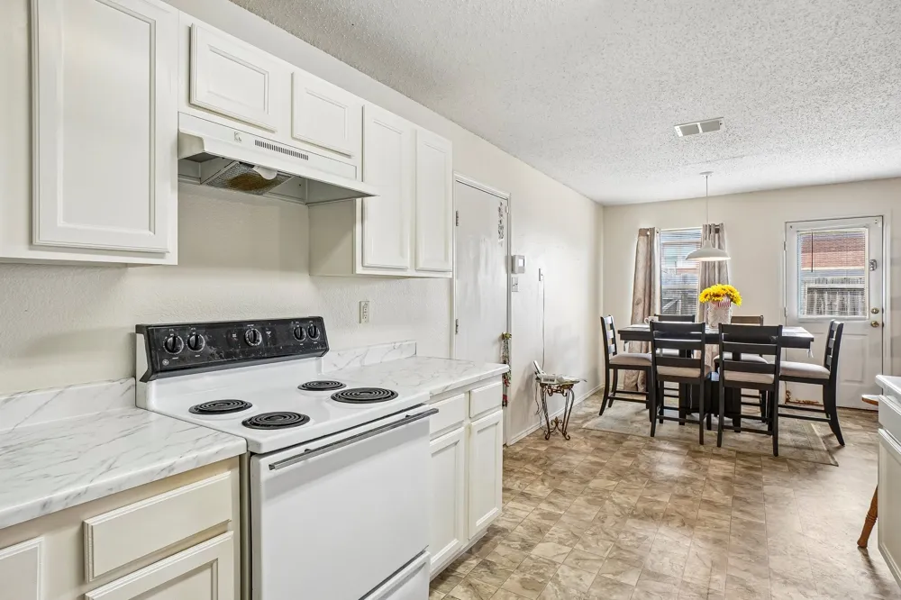 659 Pondview Drive Cedar Hill, TX 75104