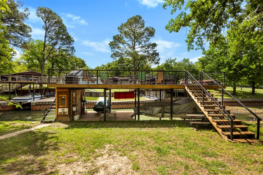 111 Island Park Drive Gun Barrel City, TX 75156