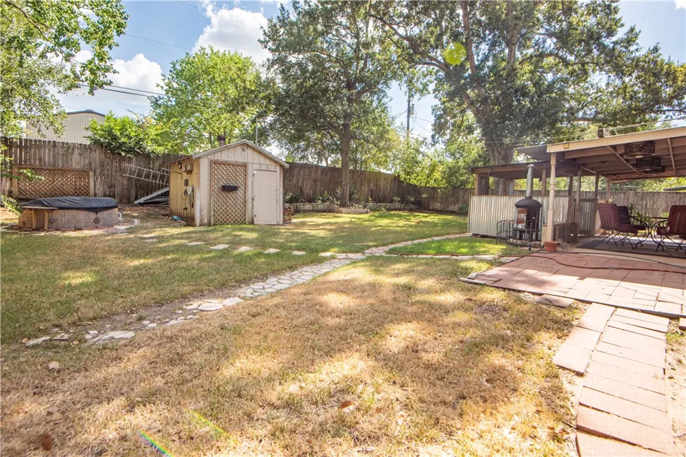1507 Meadow Lane Brenham, TX 77833
