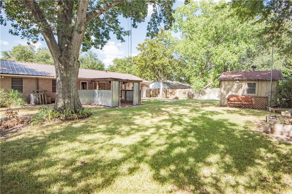 1507 Meadow Lane Brenham, TX 77833