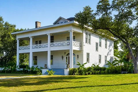 1309 Adams Street