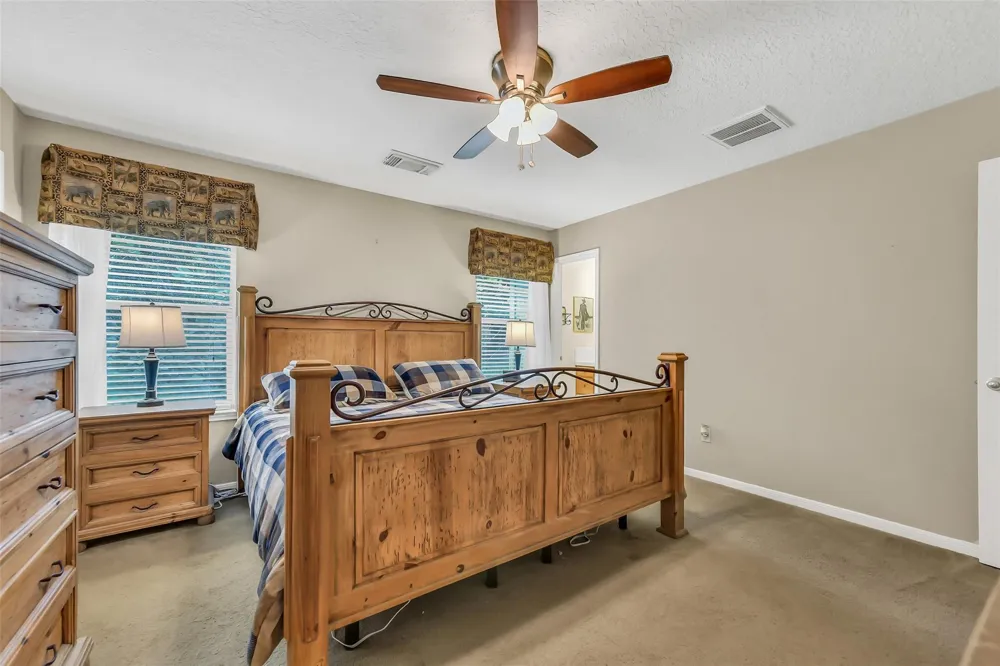 16523 County Road 191 Alvin, TX 77511