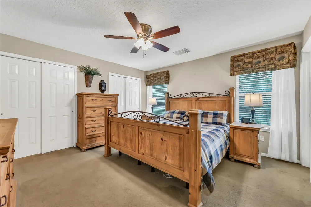 16523 County Road 191 Alvin, TX 77511