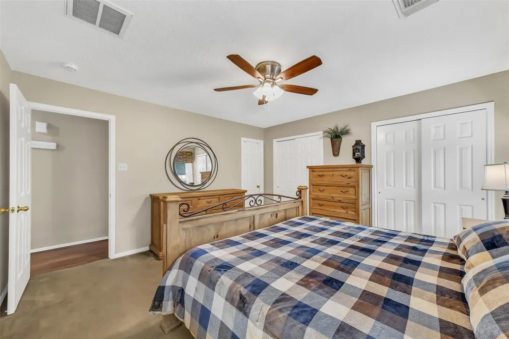 16523 County Road 191 Alvin, TX 77511