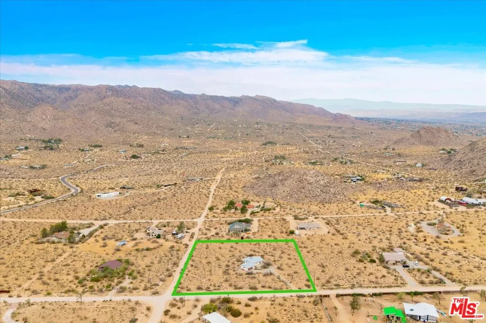 8686 Uphill Road Joshua Tree, CA 92252
