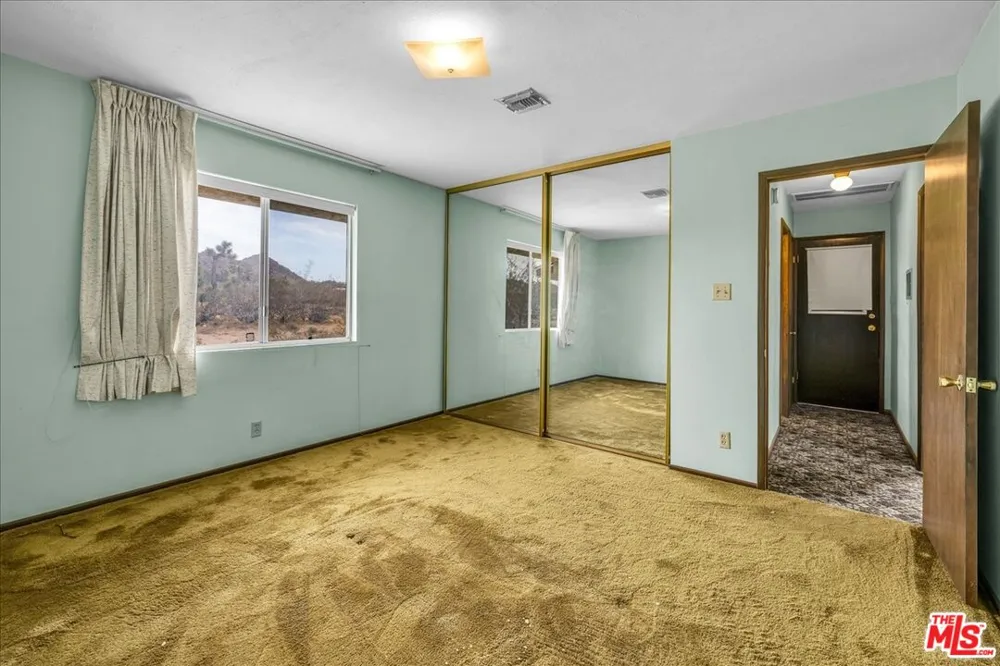 8686 Uphill Road Joshua Tree, CA 92252