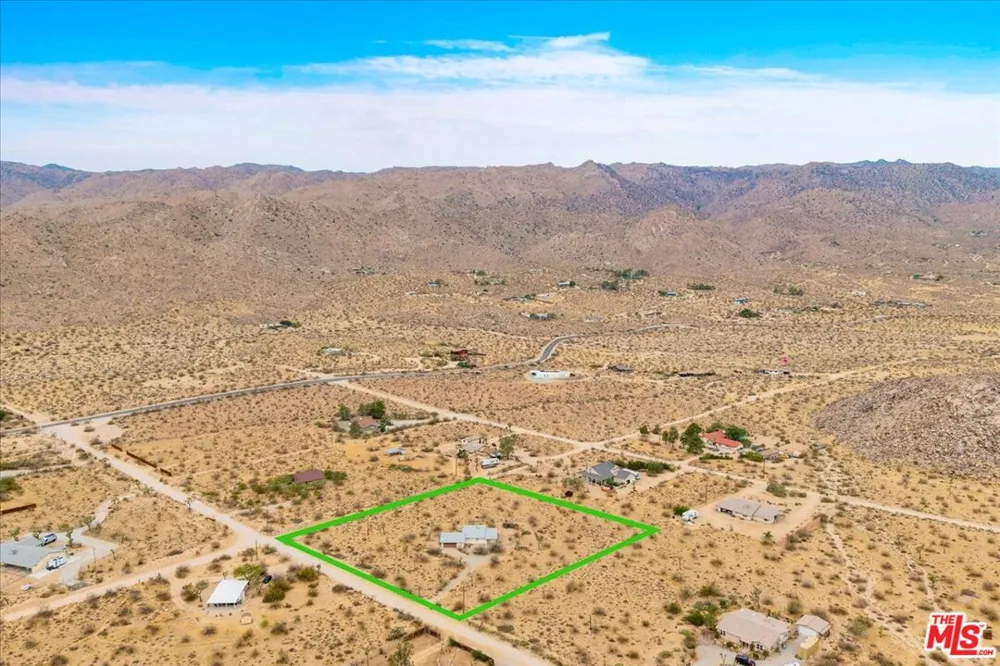 8686 Uphill Road Joshua Tree, CA 92252