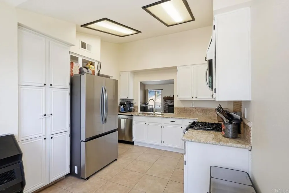 23886 Red Clover Circle Murrieta, CA 92562