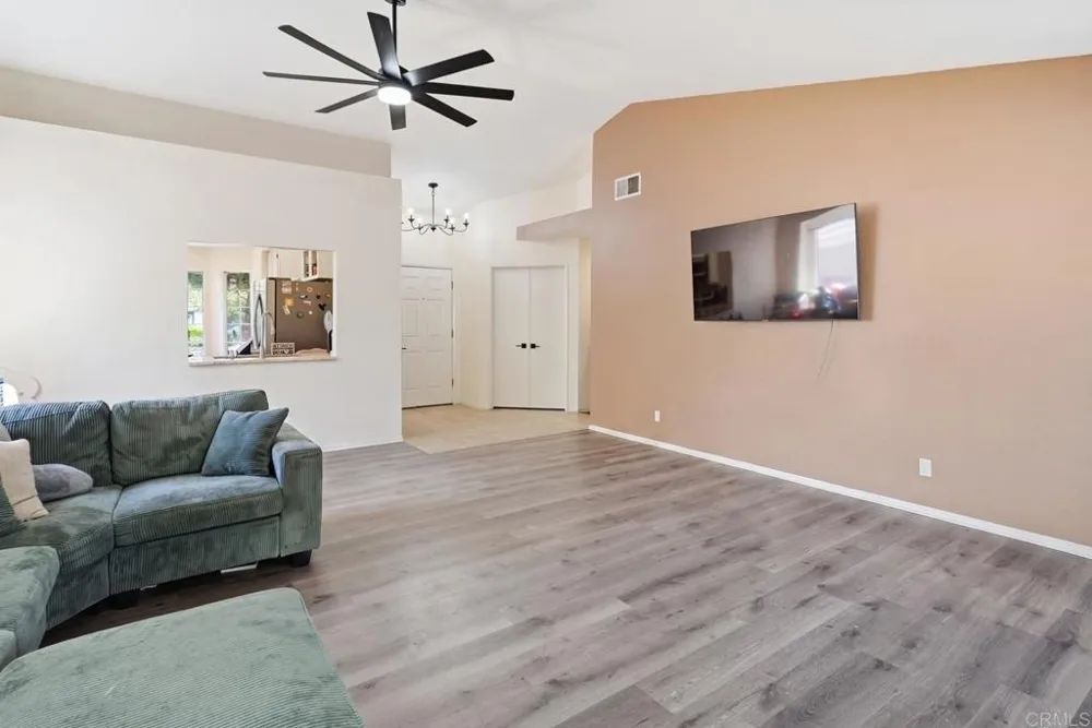 23886 Red Clover Circle Murrieta, CA 92562