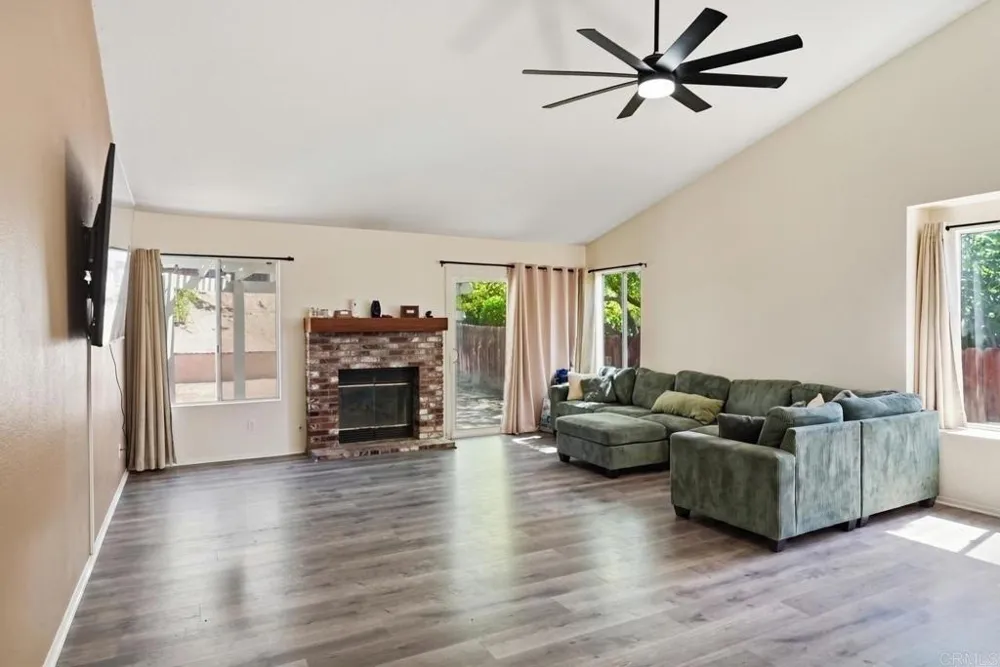 23886 Red Clover Circle Murrieta, CA 92562