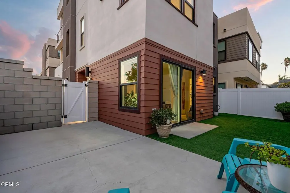 1087 Canal Street Oxnard, CA 93035
