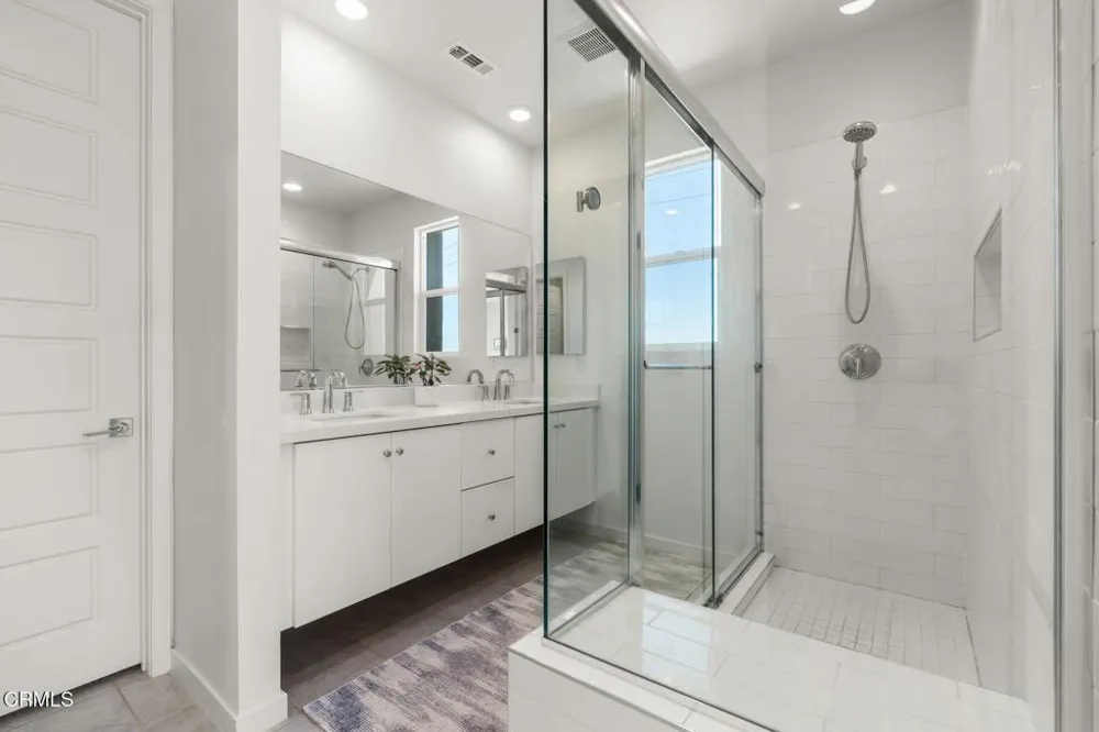 1087 Canal Street Oxnard, CA 93035