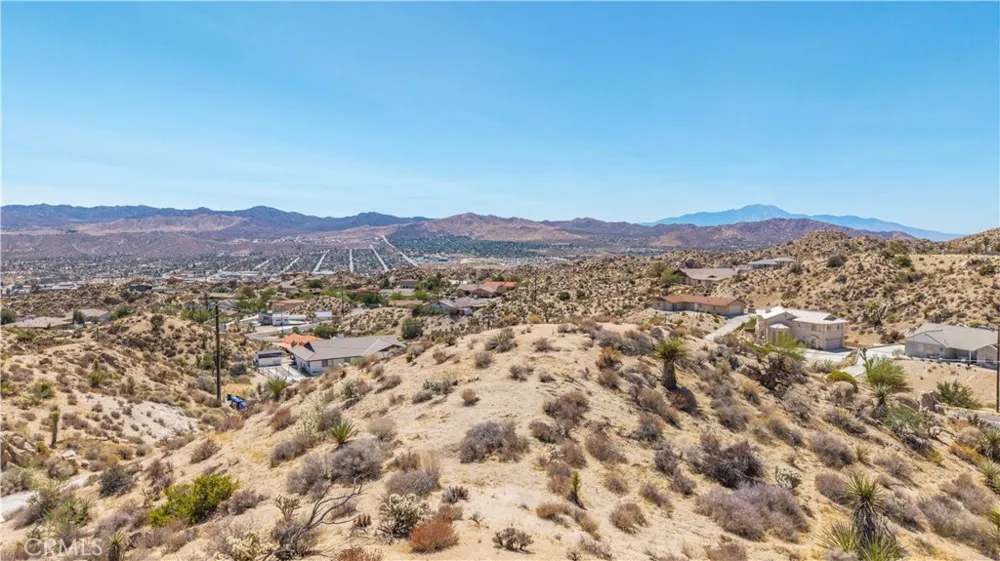 57006 Pinto Court Yucca Valley, CA 92284