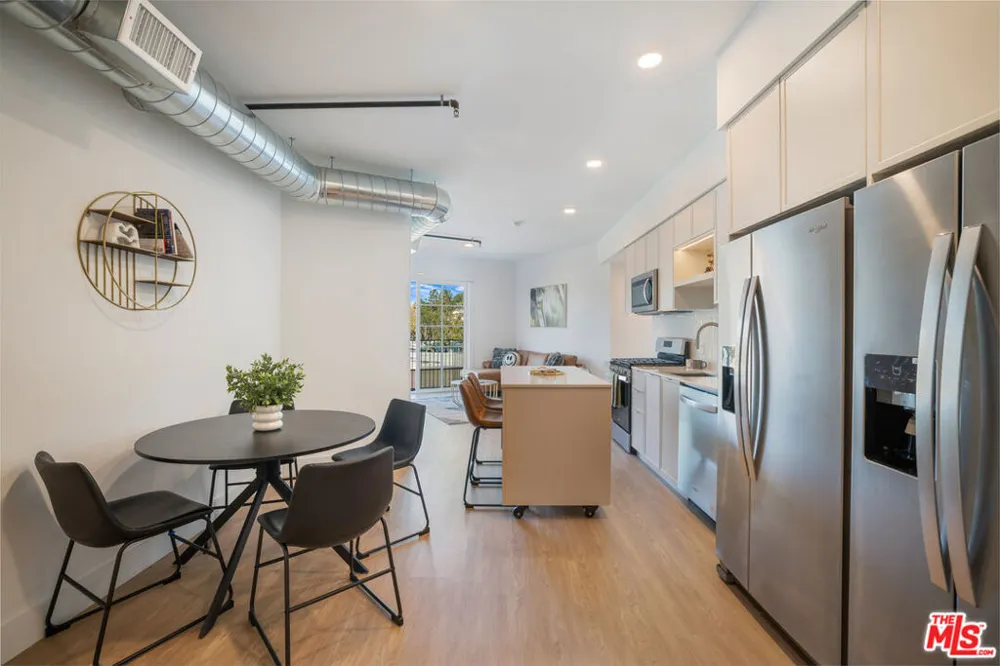 1221 Myra Avenue #226 Los Angeles, CA 90029