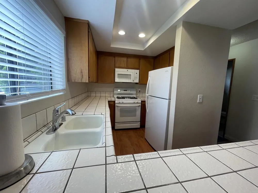 567 F Coronado, CA 92118