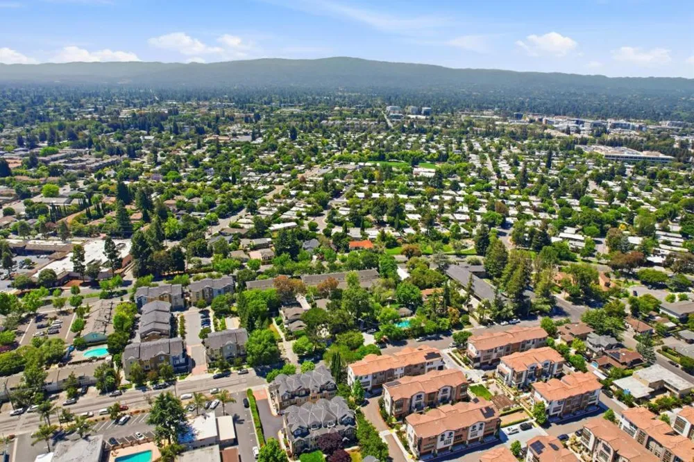 2222 Raspberry Lane Mountain View, CA 94043