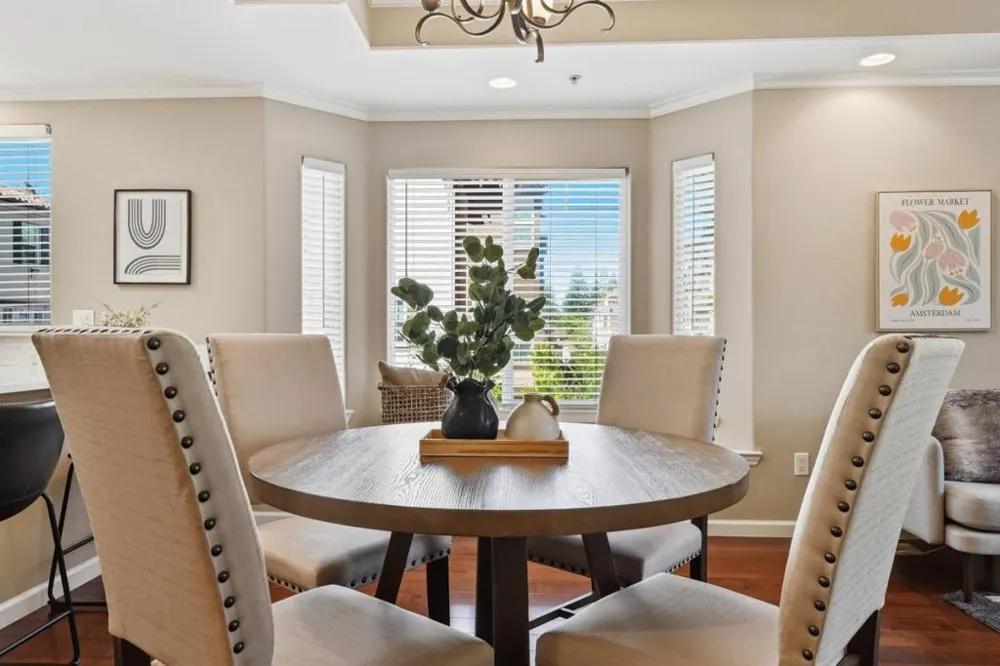 2222 Raspberry Lane Mountain View, CA 94043